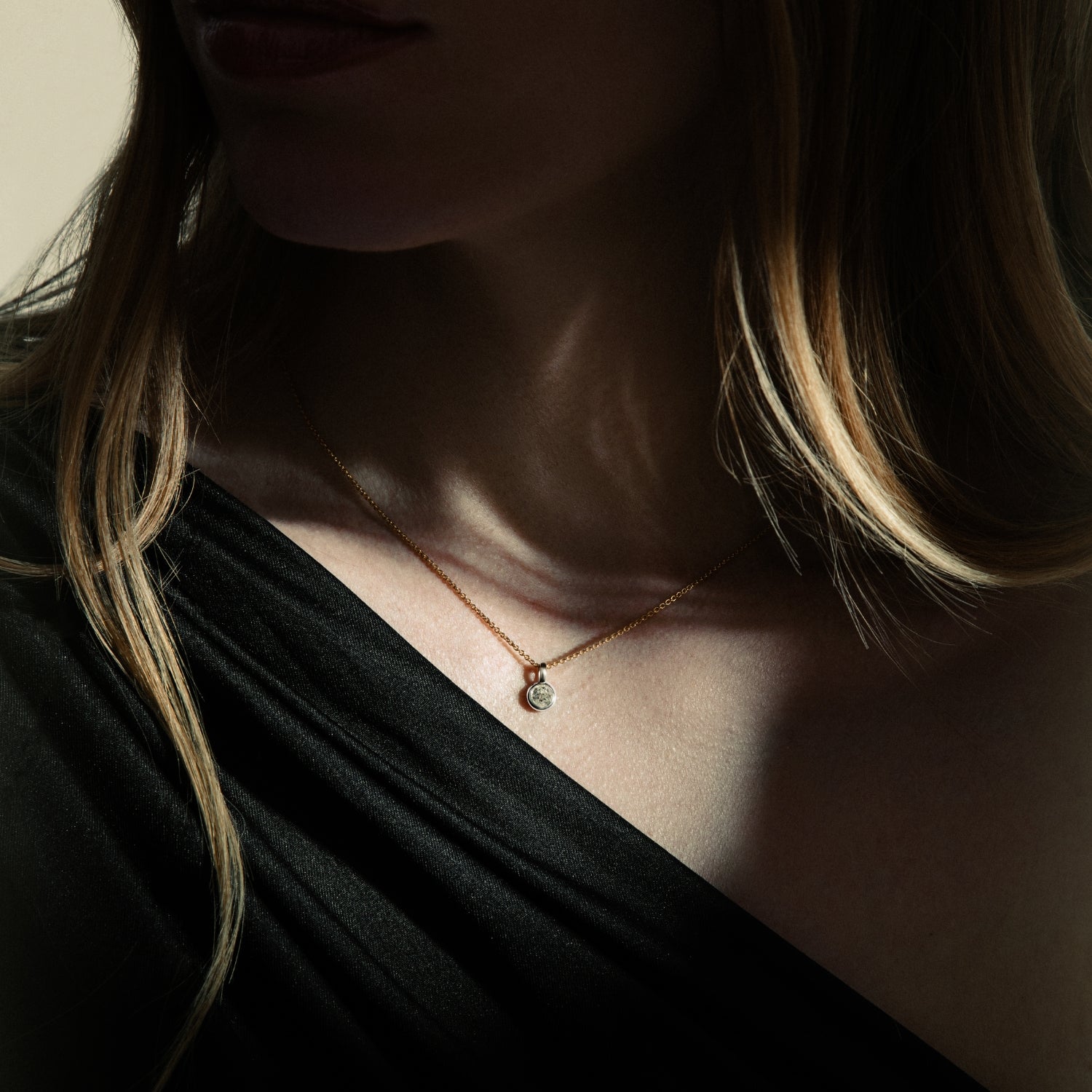 2DS1051GW?Productshots Onlineshop\DS1051GW_HS.jpg|Gelb/Weißgold